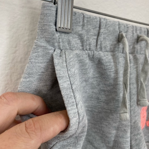 Gap Kids • Heather Gray Knit Sequins Logo Patch Cuffed Pull-on Shorts - Picture 4 of 11